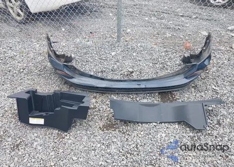 2018 Toyota Rav4 Xle z USA, uszkodzony, nr VIN JTMRFREV8JJ252315